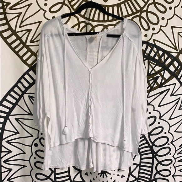 Free People Tops - ⭐ FREE PEOPLE ⭐ Just A Henley White Tunic Tassel